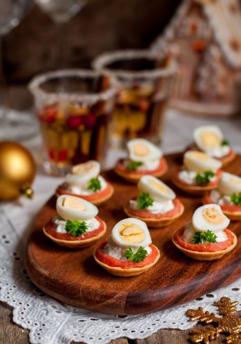 Ricetta Tartine con Salmone Affumicato, Ricotta e Uova