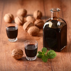 Nocino Fatto in Casa, la Ricetta Originale