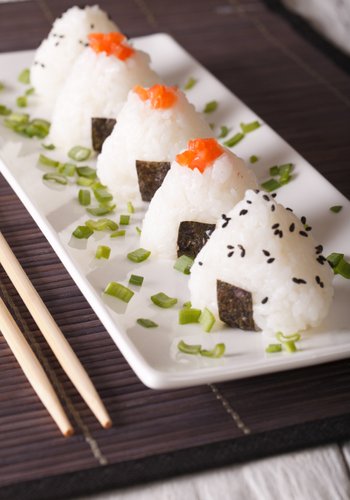 Ricetta Onigiri Fatti in Casa, la Ricetta Originale Giapponese