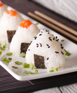 Ricetta Onigiri Fatti in Casa, la Ricetta Originale Giapponese