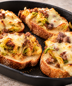 Ricetta Crostoni con Verza, Fontina e Salsiccia