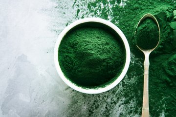 Cos’è la Spirulina, a Cosa Serve e Quali Sono le Sue Proprietà