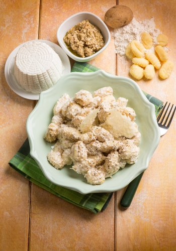 Ricetta Gnocchi di Patate con Ricotta e Noci