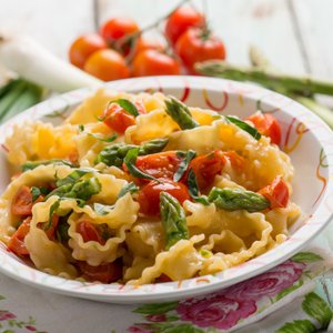 Pasta con Asparagi e Pomodorini