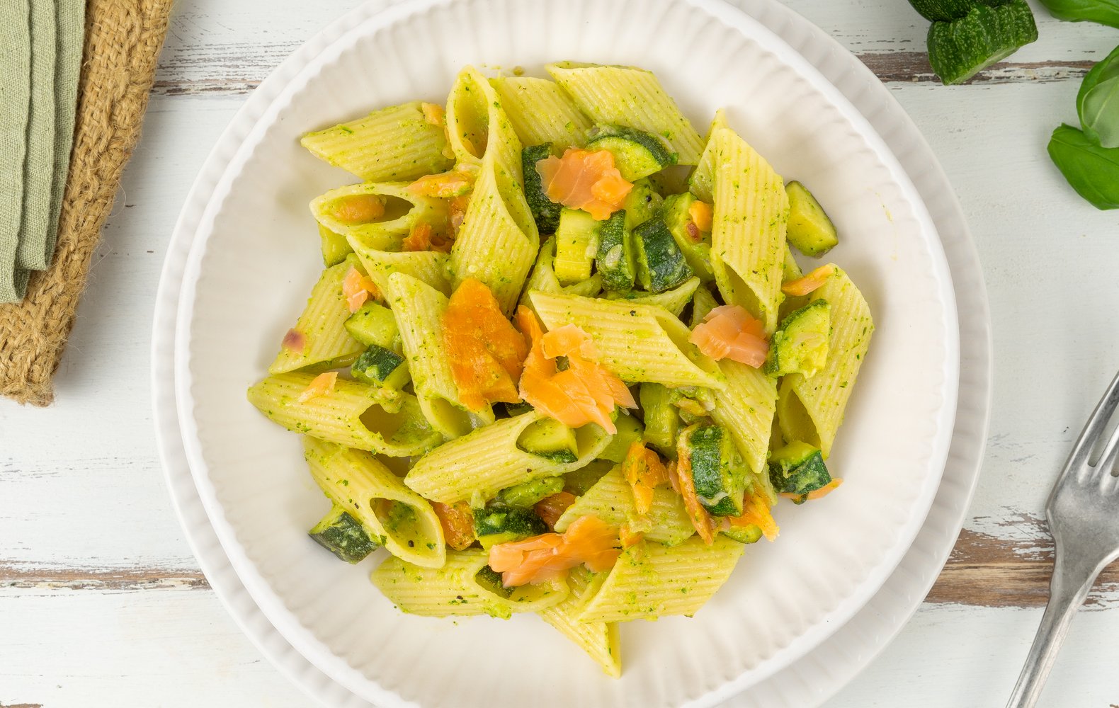 Ricetta Pasta con Salmone e Zucchine - Il Club delle Ricette