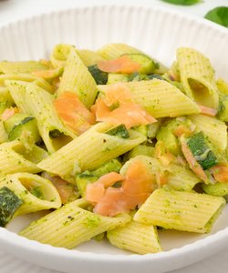 Ricetta Pasta con Salmone e Zucchine