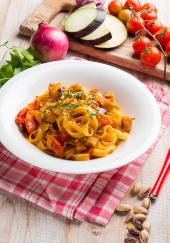 Ricetta Tagliatelle Melanzane e Pomodorini
