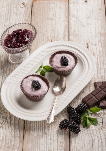 Ricetta Cestini di Cioccolato alle More
