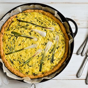 Torta Rustica Salata con Cipollotti