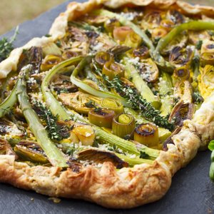 Torta Salata Asparagi e Carciofi