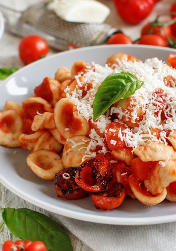 Ricetta Orecchiette con Pomodoro e Cacioricotta