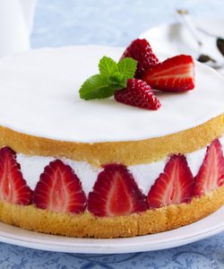 Ricetta Torta Furba Panna e Fragole
