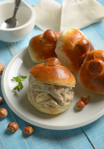 Ricetta Brioche col Tuppo, la Ricetta Originale Siciliana