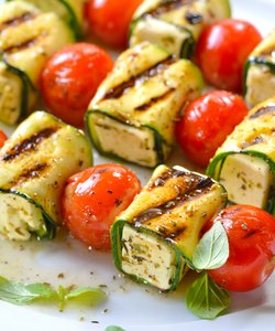 Ricetta Spiedini Grigliati di Scamorza, Zucchine e Pomodorini