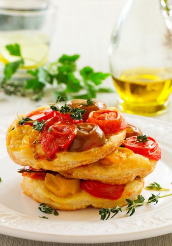 Ricetta Tartine di Pasta Sfoglia con Pomodorini