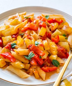 Ricetta Pasta alle Zucchine e Peperoni