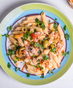 Ricetta Penne al Tonno, Peperoni e Olive