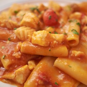 Paccheri Salmone e Pomodorini
