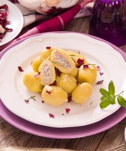 Ricetta Gnocchi Ripieni al Radicchio e Ricotta