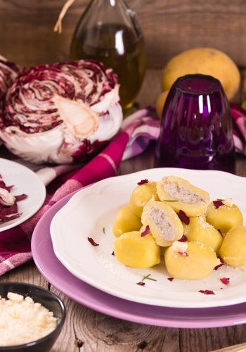 Ricetta Gnocchi Ripieni al Radicchio e Ricotta