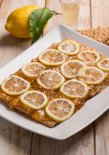 Ricetta Torta Facile Biscotti e Marmellata