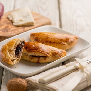 Panzerotti al Radicchio Rosso e Gorgonzola
