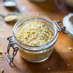 Parmigiano Vegano Fatto in Casa