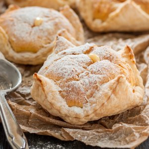 Fagottini alla Crema Pasticciera