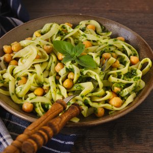 Pasta Integrale con Pesto e Ceci