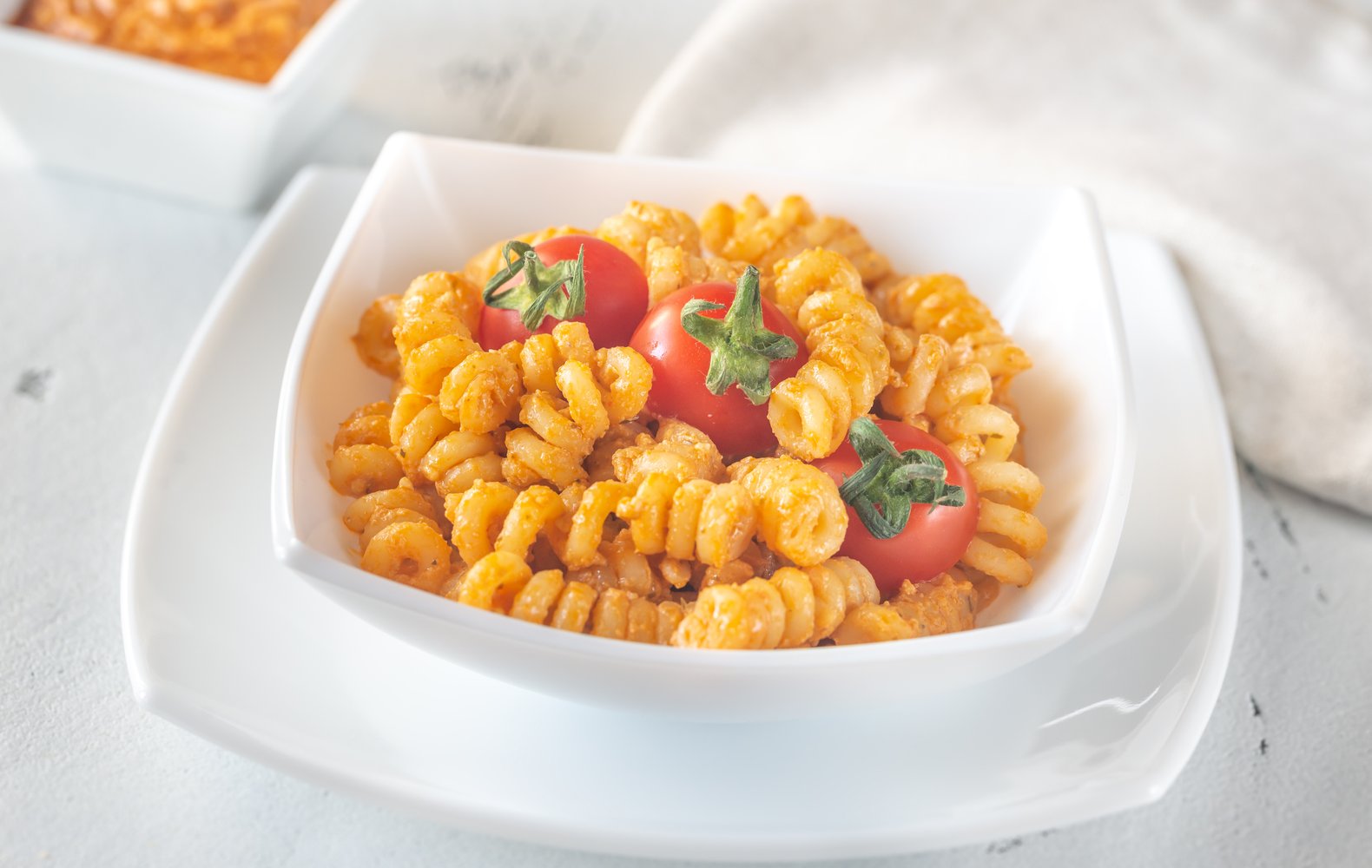 Ricetta Pasta con Pesto di Pomodori Secchi e Ricotta - Il Club delle ...