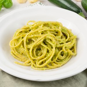 Pasta al Pesto di Zucchine e Mandorle
