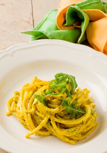 Ricetta Pasta allo Zafferano e Pesto