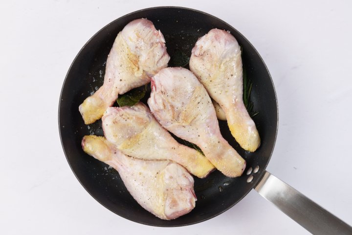 Ricetta Cosce di Pollo in Padella - Il Club delle Ricette