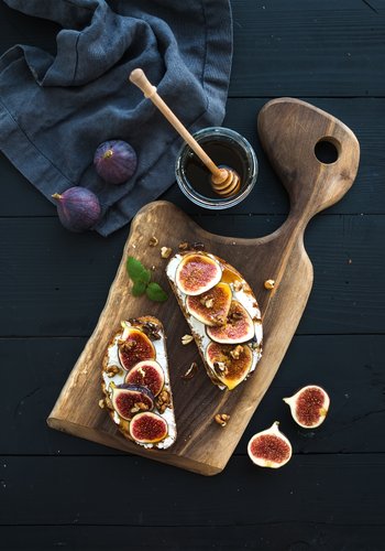 Ricetta Toast con Ricotta Fresca e Fichi