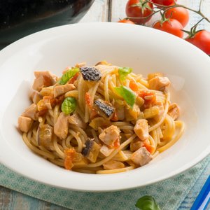 Spaghetti Salmone, Melanzane e Pomodorini