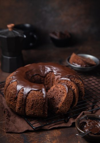 Ricetta Ciambella Panna e Cioccolato Glassata