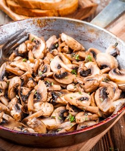 Ricetta Funghi Champignon Trifolati