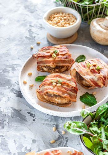 Ricetta Funghi Ripieni Avvolti nella Pancetta