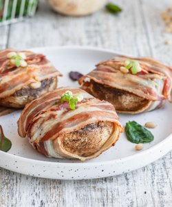 Ricetta Funghi Ripieni Avvolti nella Pancetta