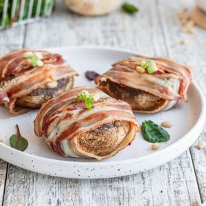 Funghi Ripieni Avvolti nella Pancetta