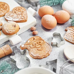 Biscotti di Natale da Appendere all’Albero