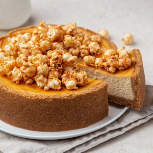 Cheesecake al Caramello e Popcorn