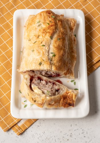 Ricetta Strudel Salato Salsiccia e Mirtilli Rossi