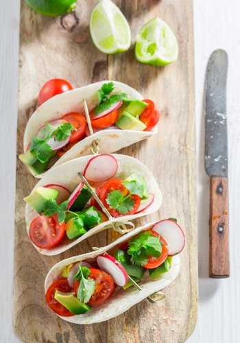 Ricetta Tacos di Piadina alla Mediterranea