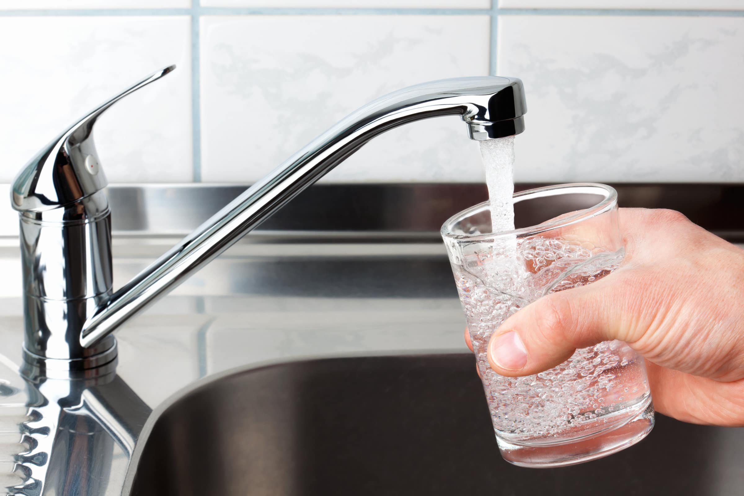 10 Consigli per Risparmiare Acqua in Casa