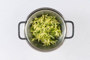 Ricetta Pesto Di Zucchine Mandorle 1