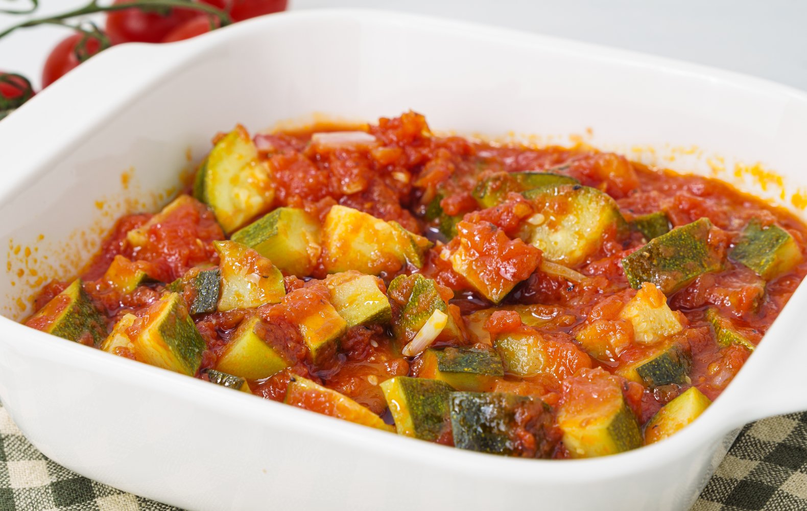 Ricetta Zucchine al Pomodoro - Il Club delle Ricette