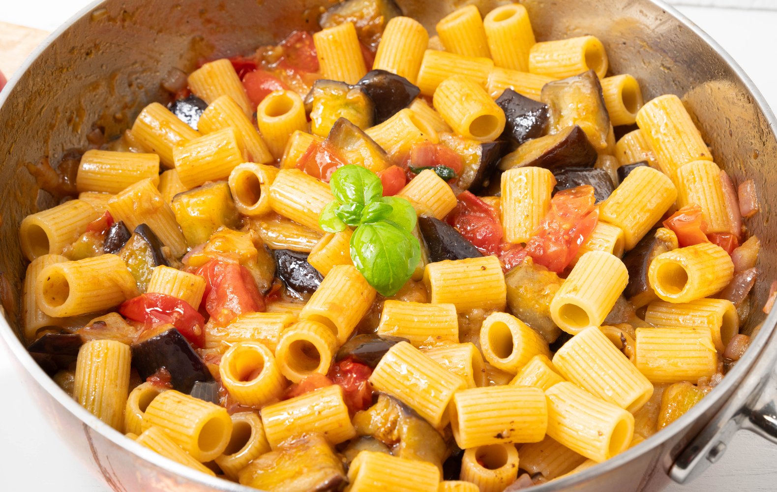 Ricetta Pasta con le Melanzane Velocissima - Il Club delle Ricette