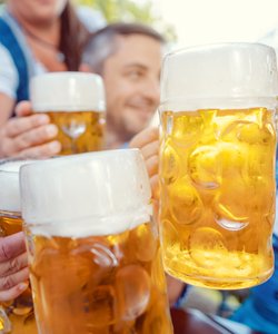Oktoberfest 2024, quando inizia e come partecipare: la guida completa alla festa della birra di Monaco