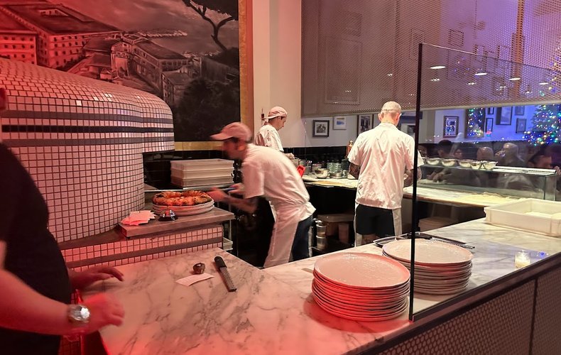 50 Top Pizza World 2024, Una Pizza Napoletana di New York è la migliore pizzeria al mondo